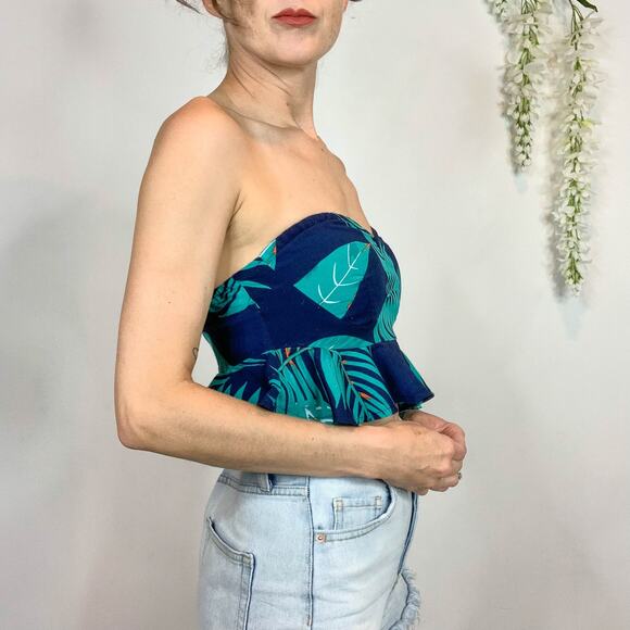 NWT LF CALL ME EDEN strapless floral cropped peplum top resort tropical 2524 - Picture 5 of 11